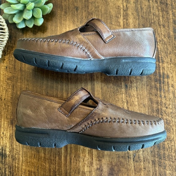 Sonoma | Genuine Leather Fisherman Mary Jane’s Loafers w/Woven Detail, Size 6.5 - Picture 3 of 10